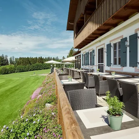 Отель Auf Der Gsteig Gmbh 4*