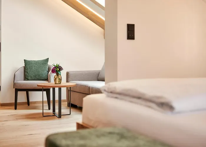 Hotel Gsteig 4*