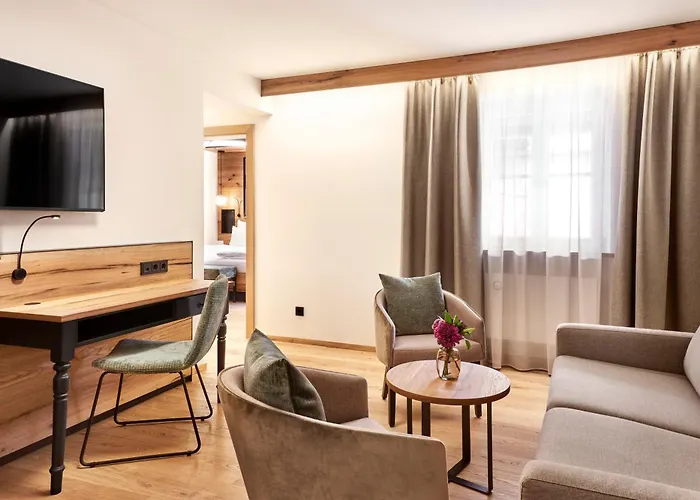 Hotel Gsteig 4*