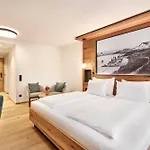 Gsteig Hotel 4*