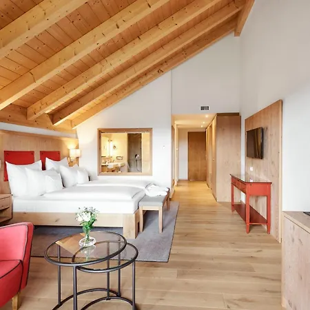 Hotel Auf Der Gsteig Gmbh