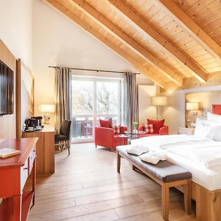 Hotel Auf Der Gsteig Gmbh 4*