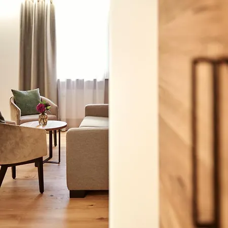 Gsteig Hotel 4*